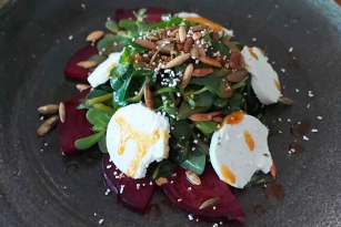 Ensalada de Betabel y Queso de Cabra